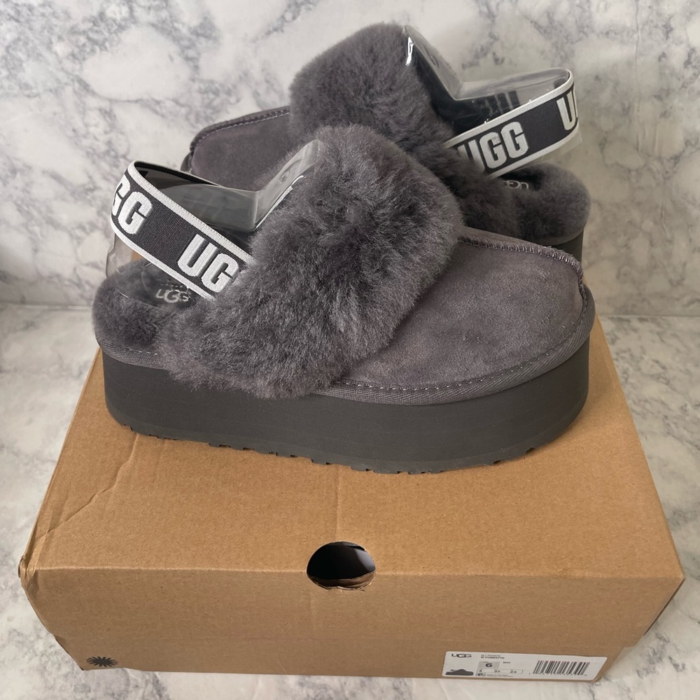 UGG Funkette Gray Slippers/Slides